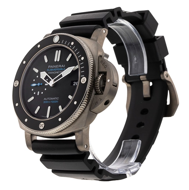 Panerai Submersible PAM01389 Image 2